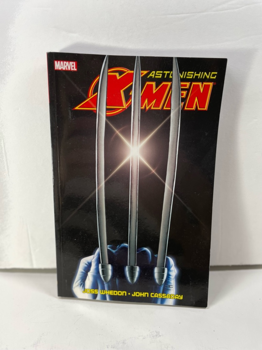 Astonishing X-Men by Joss Whedon & John Cassaday Ultimate Collection #1
